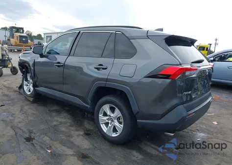 2021 Toyota Rav4 Xle z USA, uszkodzony, nr VIN 2T3W1RFV9MC113544